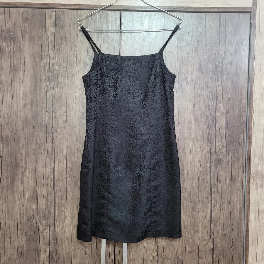 کت و سارافون