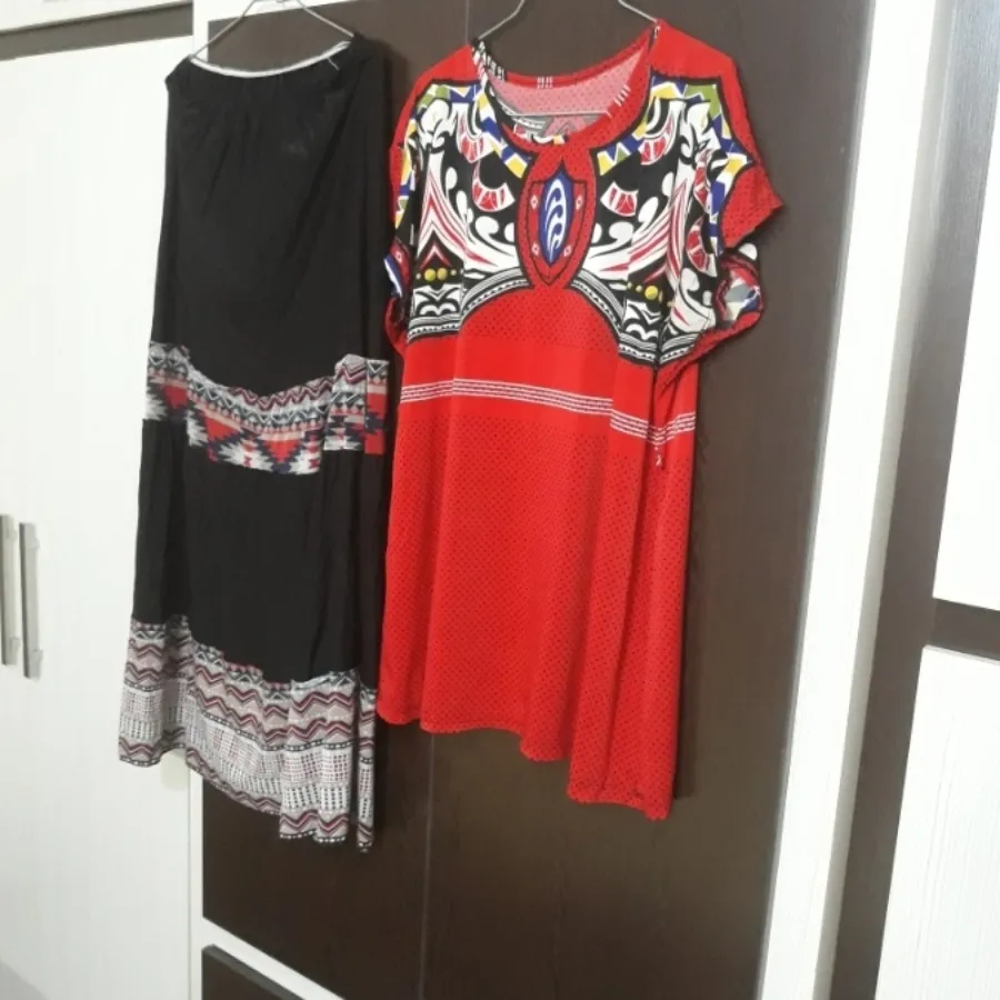 بلوز ودامن زنانه