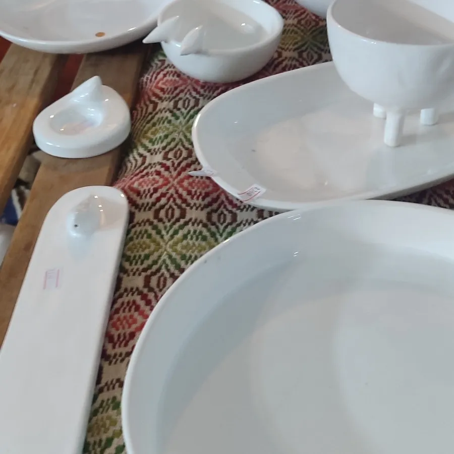 ظروف سفید سرامیکی