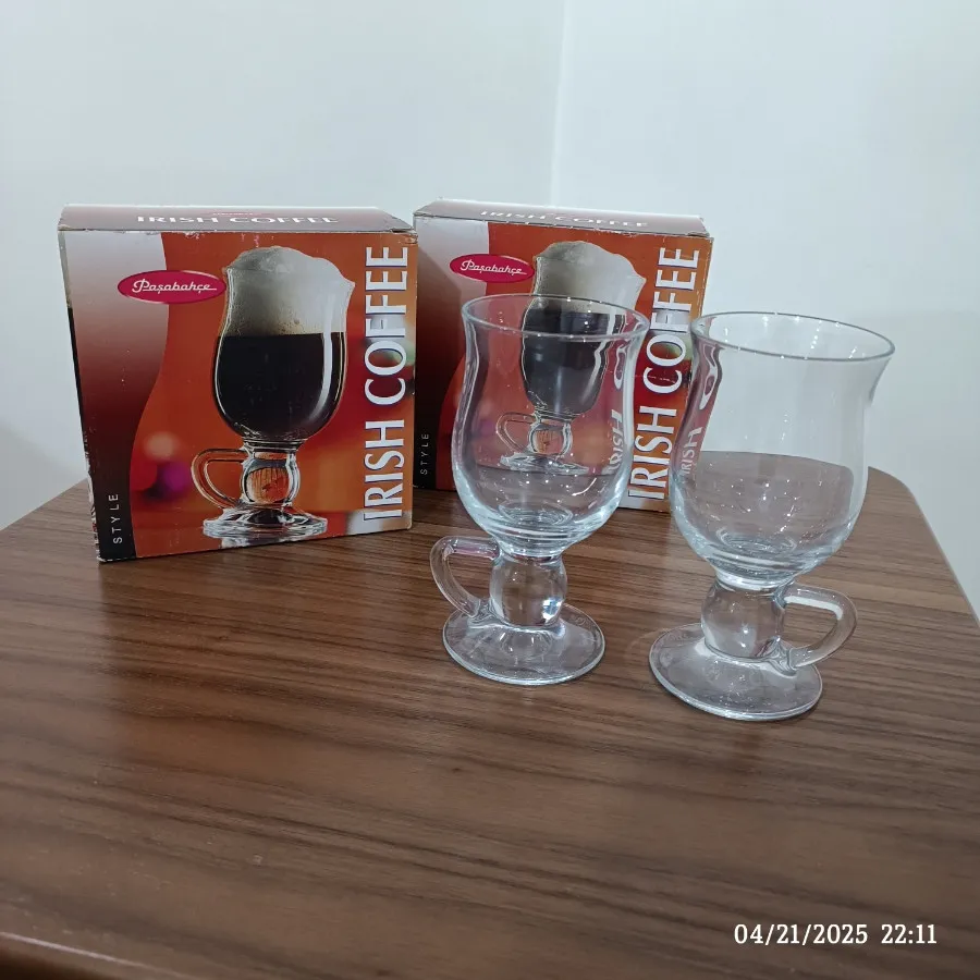 لیوان قهوه خورپایه دارترک