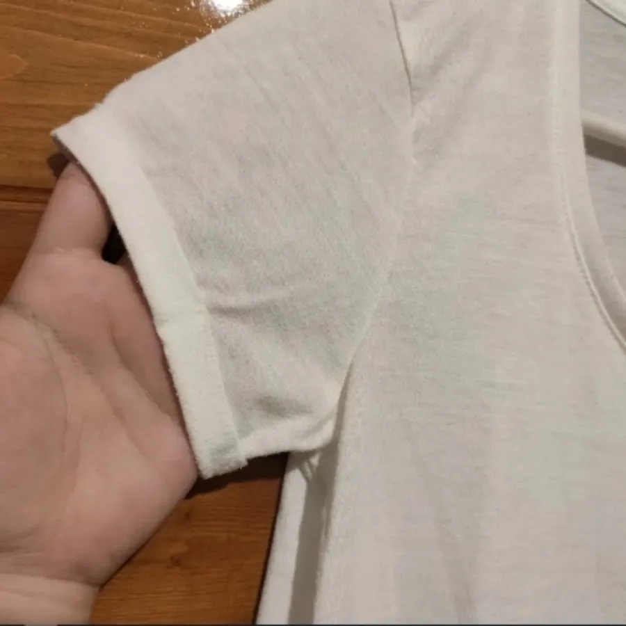 تیشرت سفید اسمارا