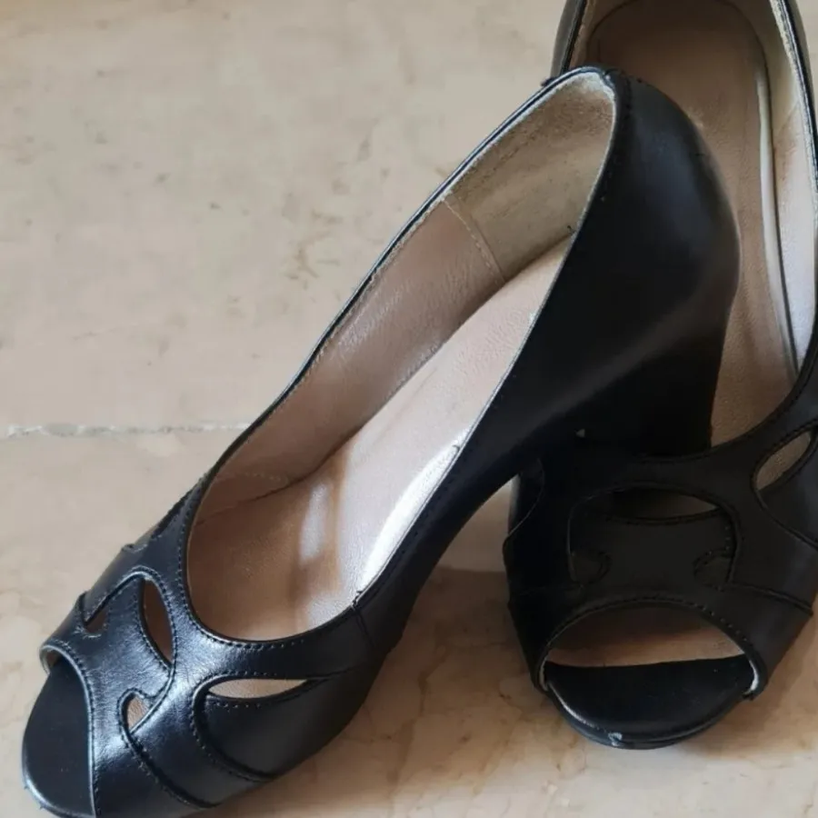 کفش نوین چرم