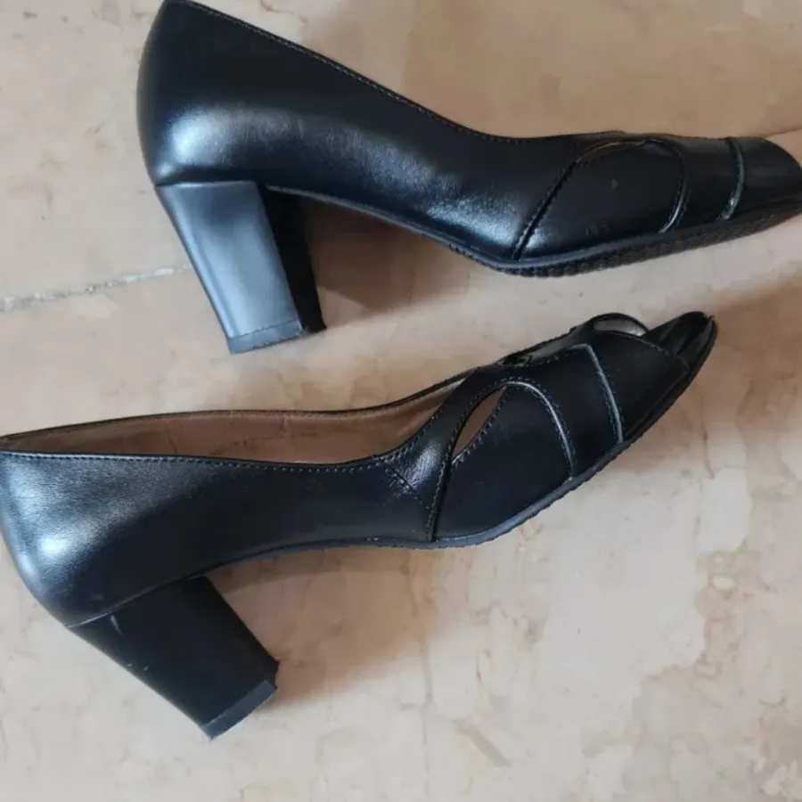 کفش نوین چرم