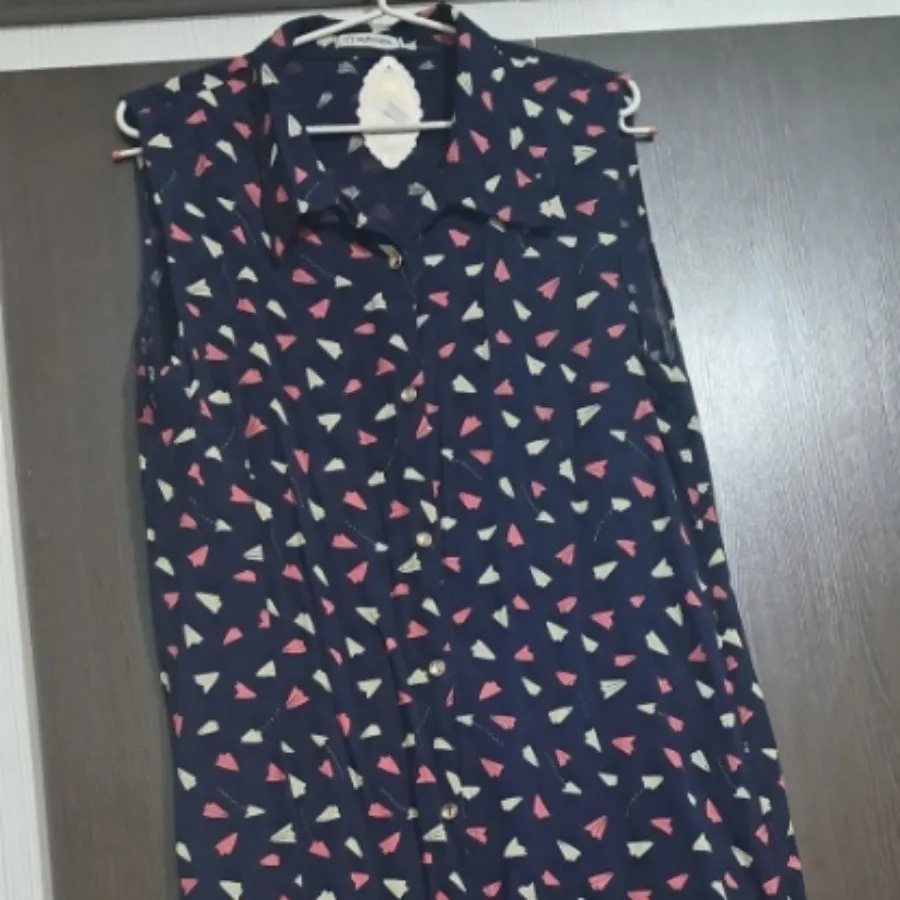 بلوز نخی آستین حلقه ای