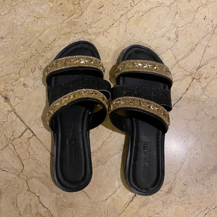 صندل مشکی طلایی