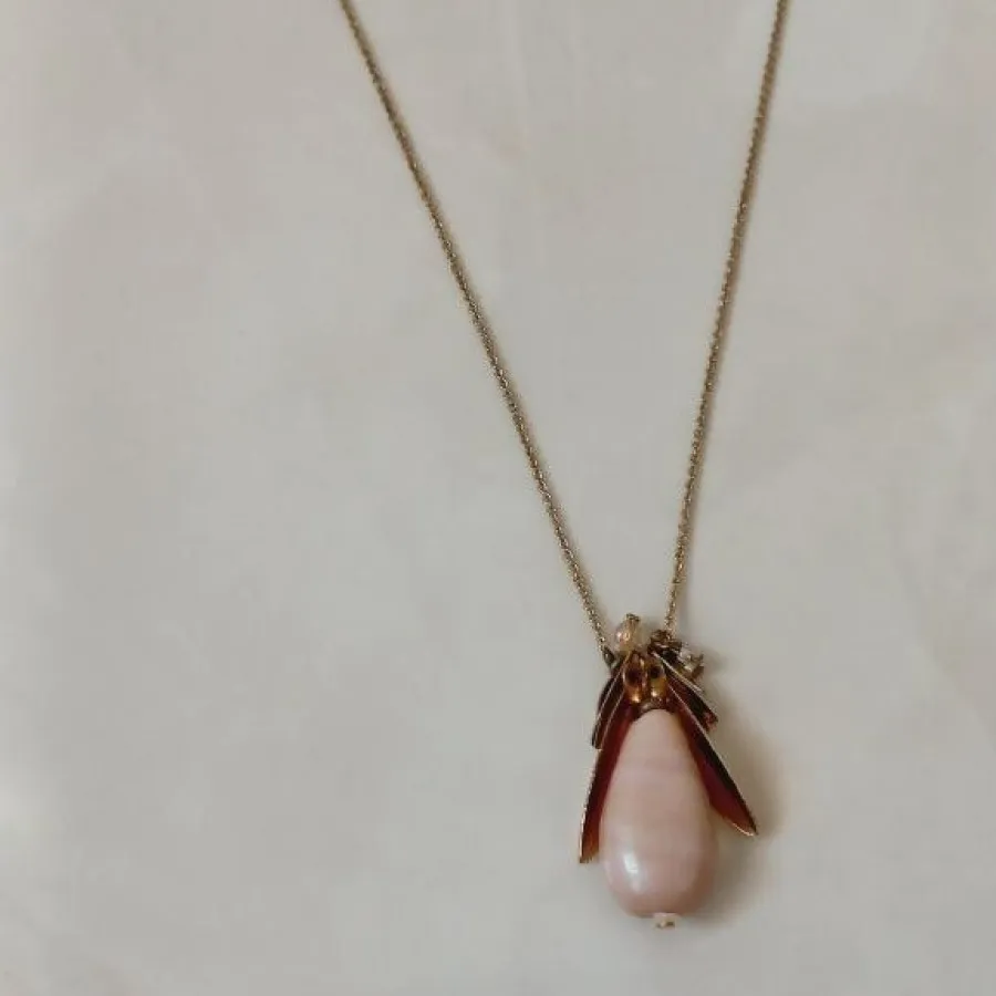 گردنبند رو مانتویی