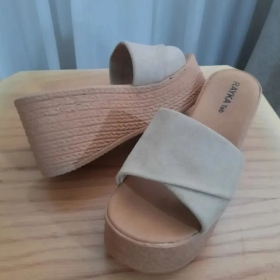 دمپایی طبی لژدار