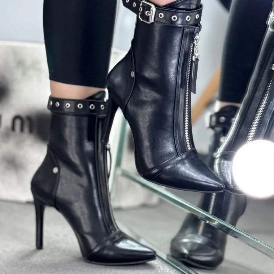 بوت جدید پاشنه میخی ده