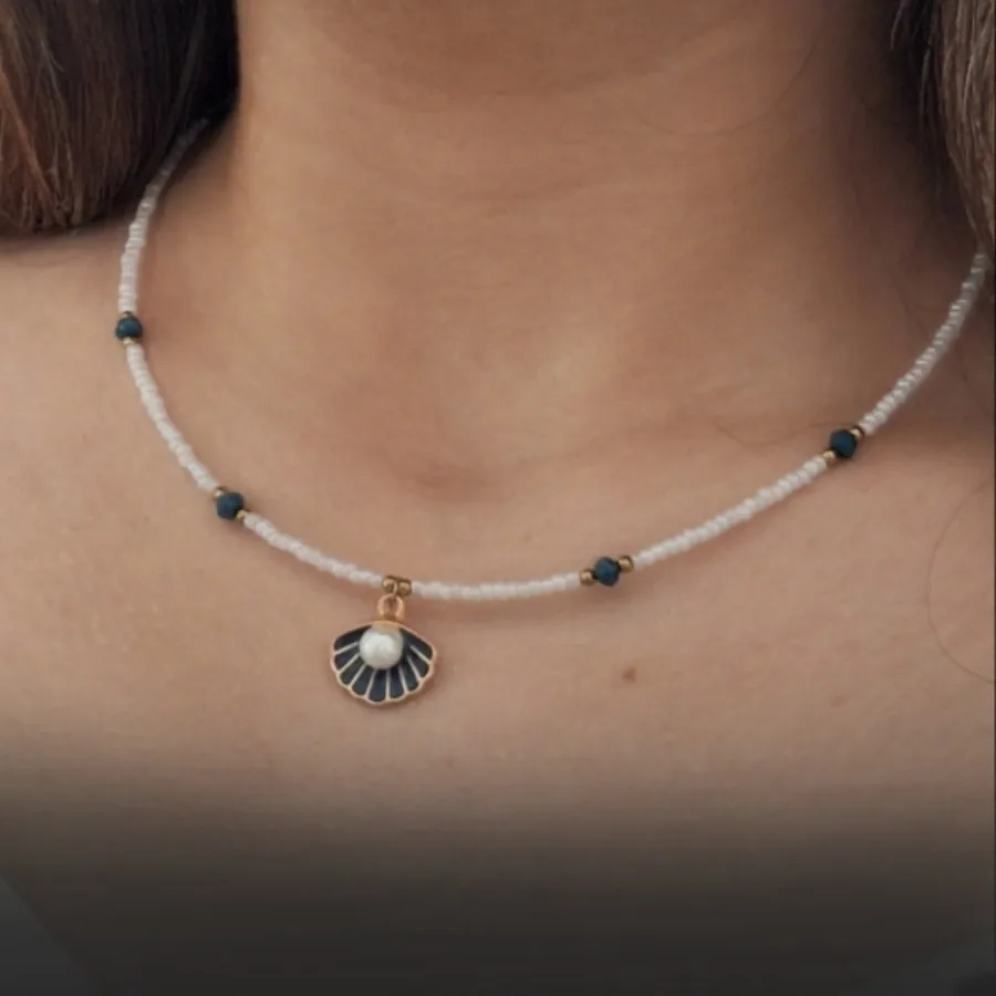 گردنبند صدف و مروارید آبی