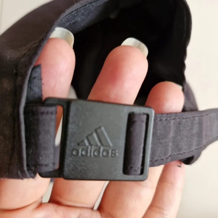 کلاه آدیداس