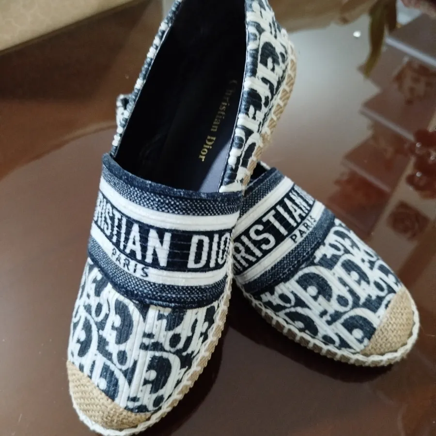 کفش کالج دیور