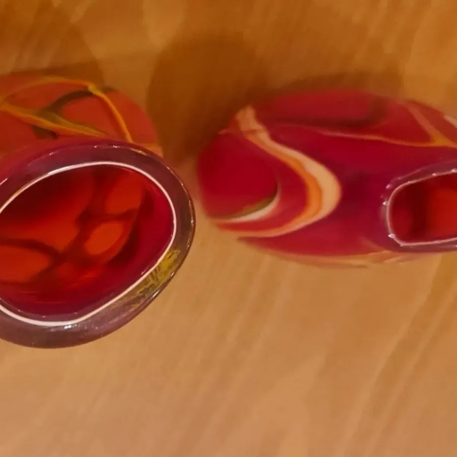 یک جفت گدان شیشه‌ای