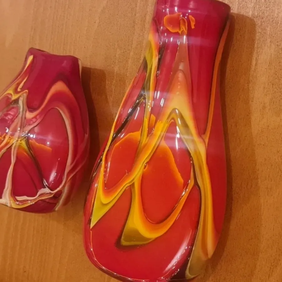 یک جفت گدان شیشه‌ای