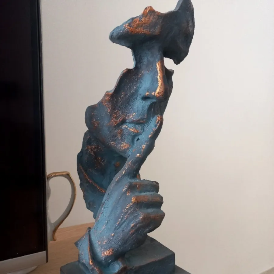 مجسمه پتینه آبی طلایی