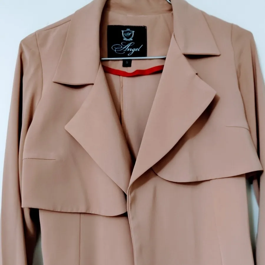 بارونی یا مانتو پاییزه