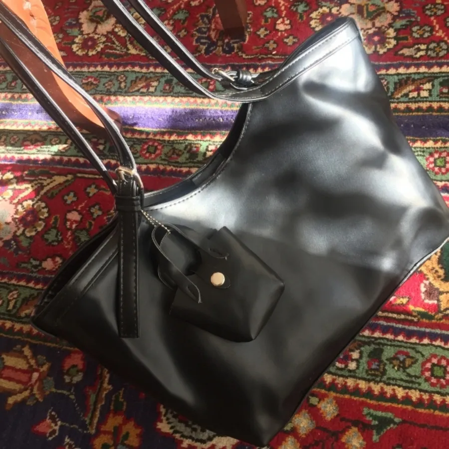 کیف دوشی بزرگ