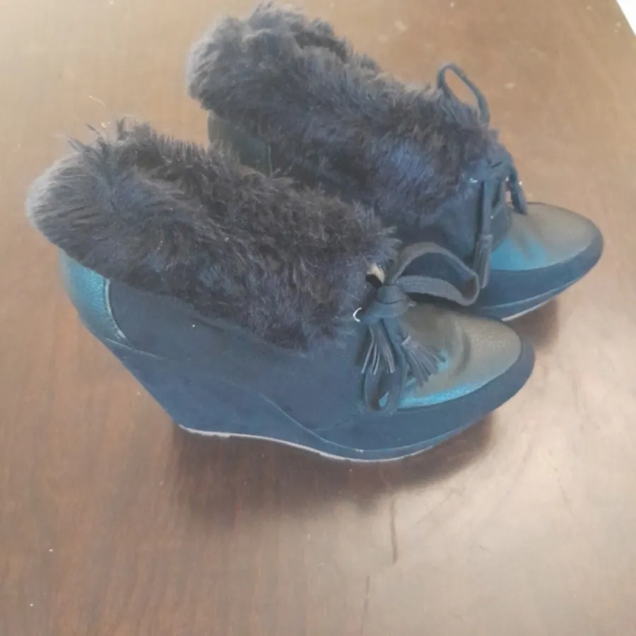 کفش برشکا مشکی