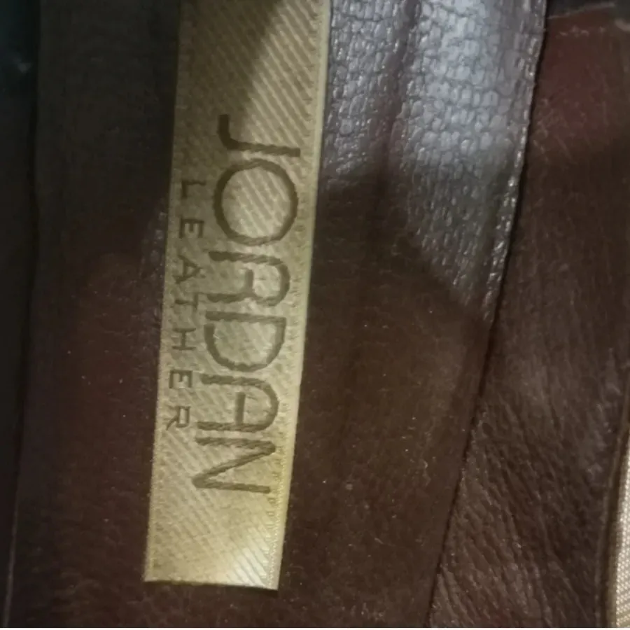 کفش چرم مجلسی jordrn