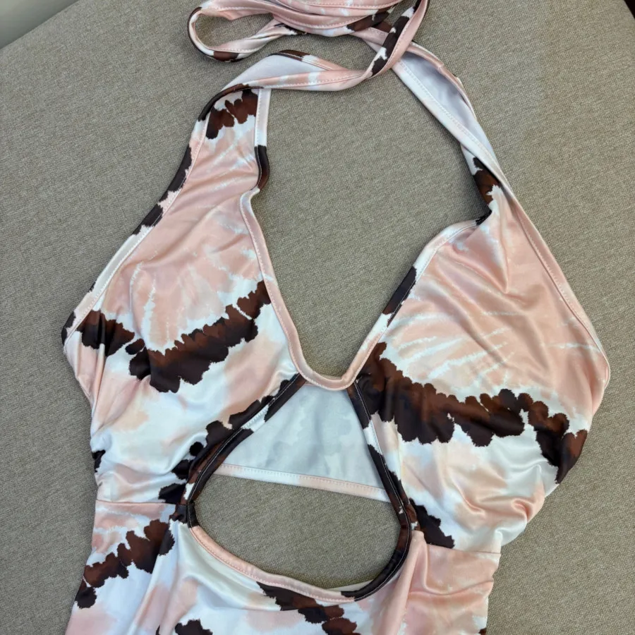 پیراهن کوتاه