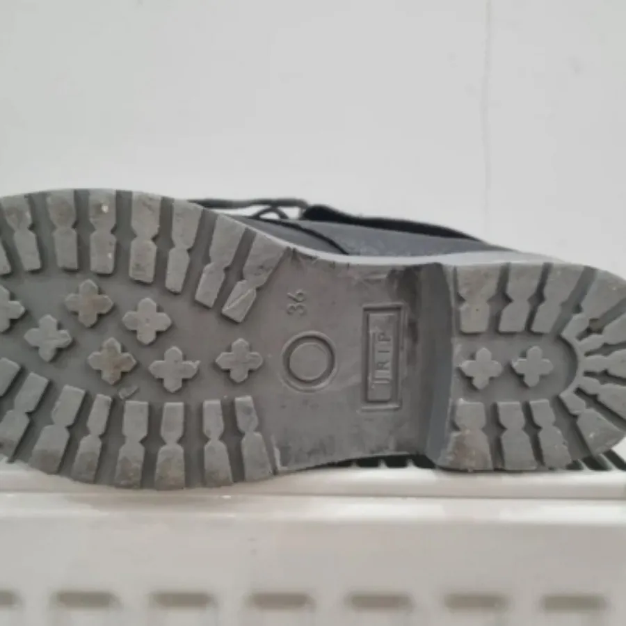 بوت یا چکمه