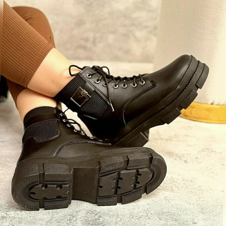 نیمبوت زنانه