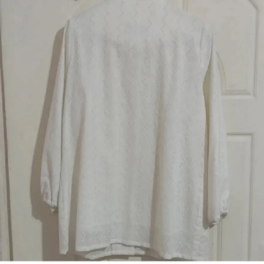 شومیز سفید نخی