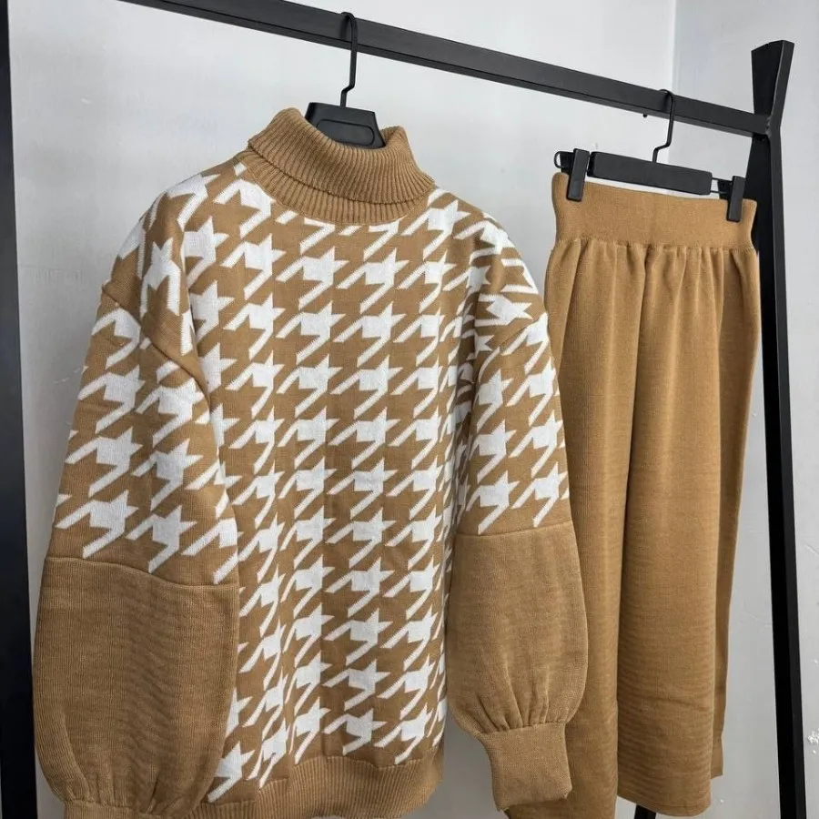 بلوز و دامن