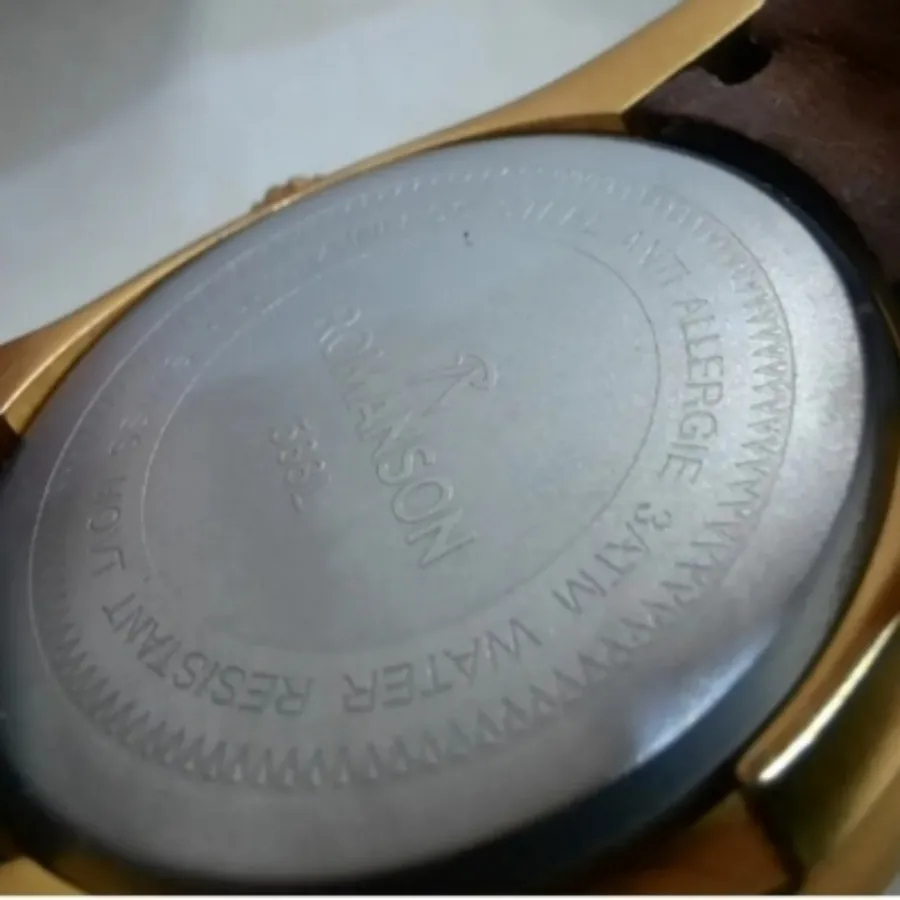 ساعت سه موتوره رومانسون