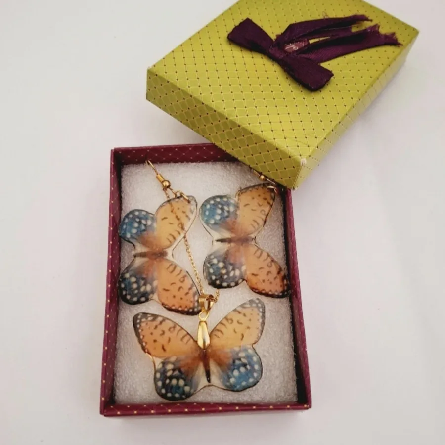 نیم ست پروانه رزین دستساز