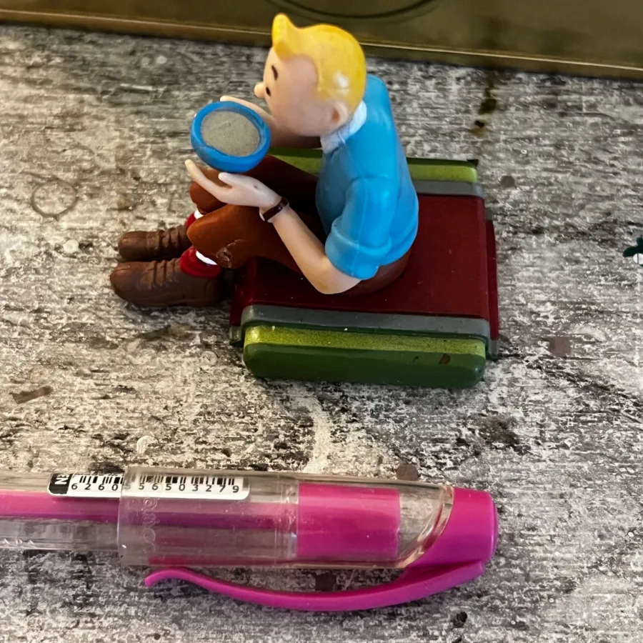 مجسمه کوچک تن تن