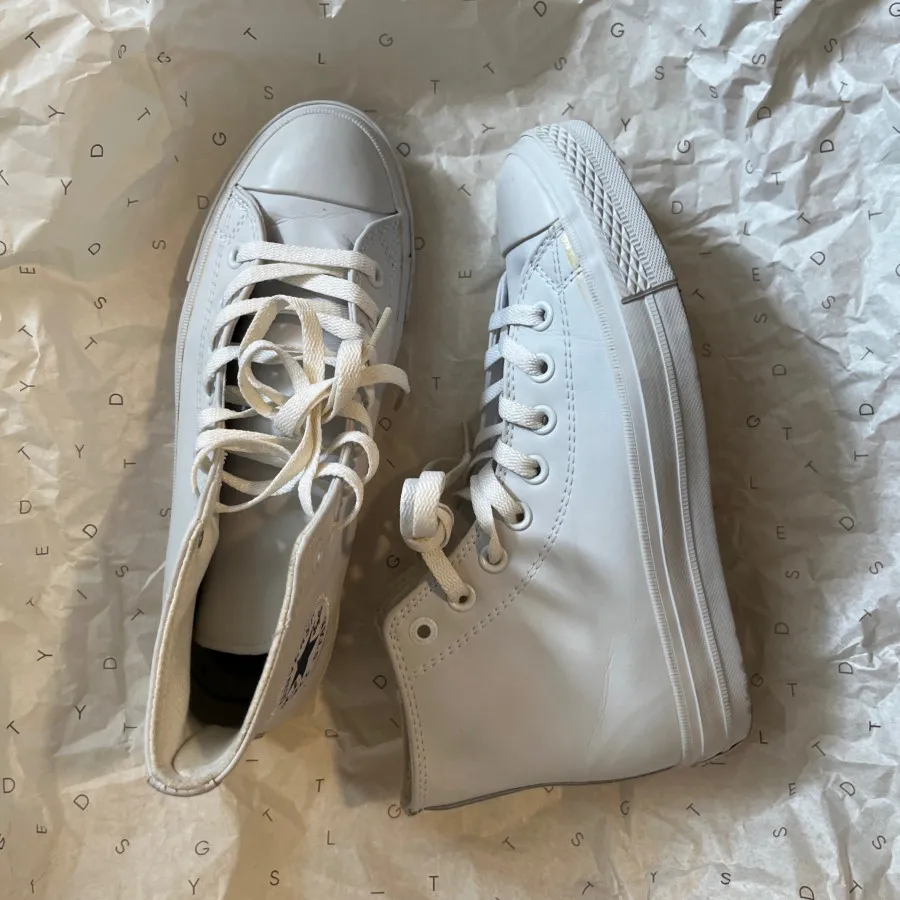 آل استار ساقدار