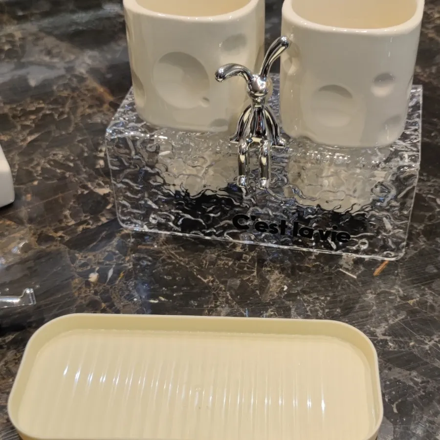 جا قاشقی و جادستمالی