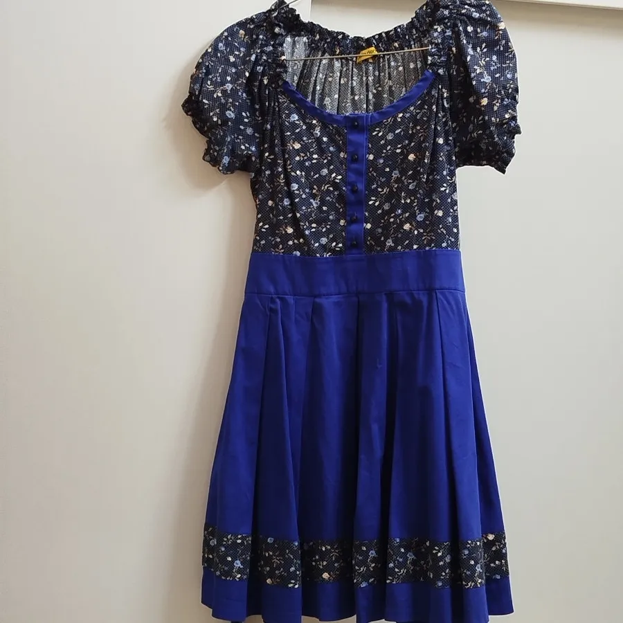 پیرآهن گل دار