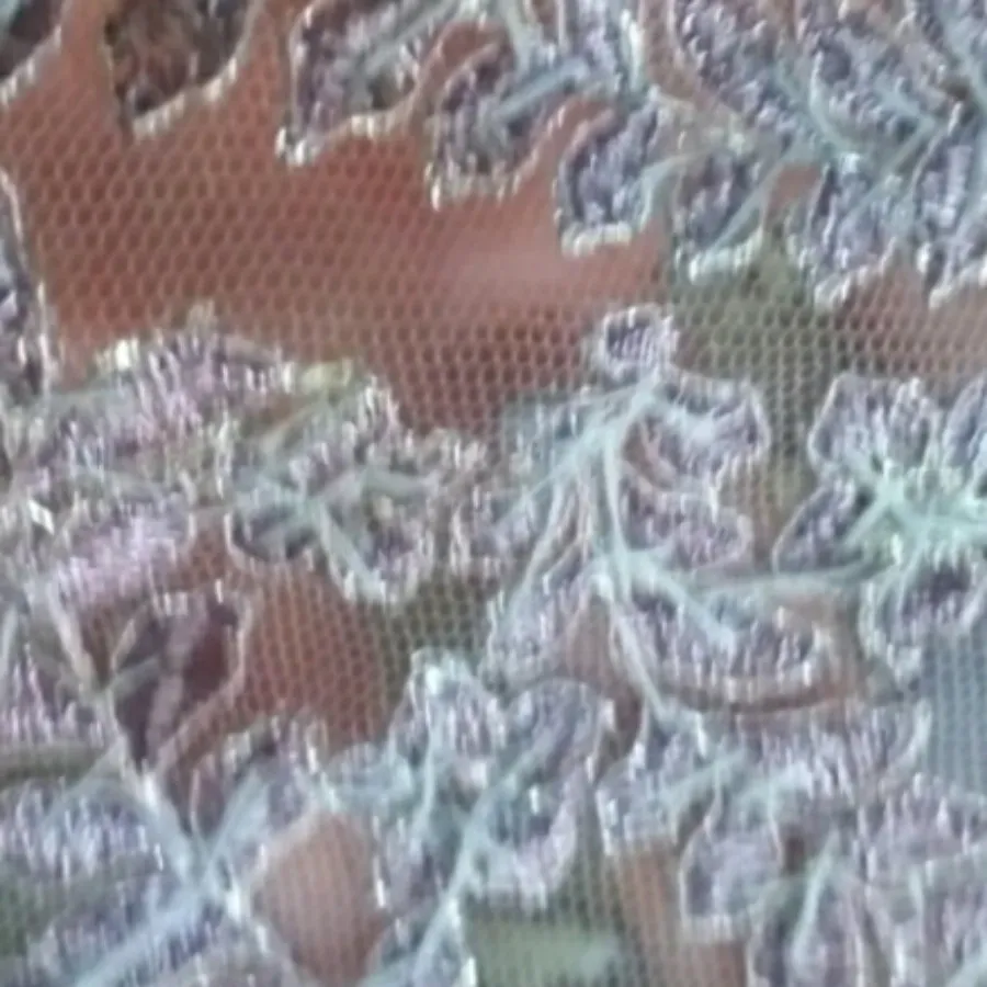 تکه پارچه گیپور کارشده