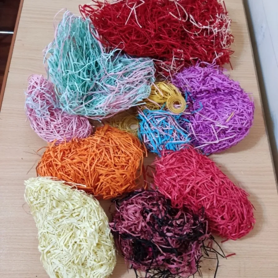 پوشال و روبان و..