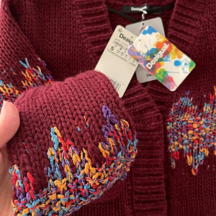 بافتنی خاص  Desigual