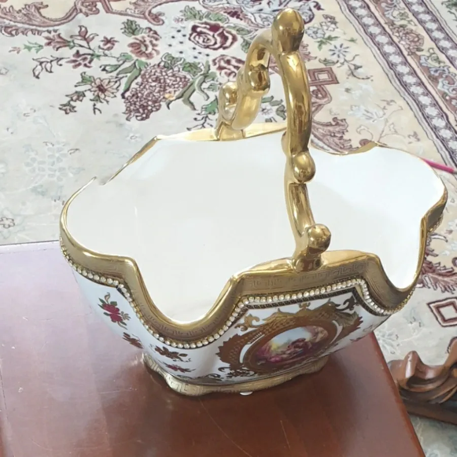 شکلات خوری بزرگ لیلی مجنو