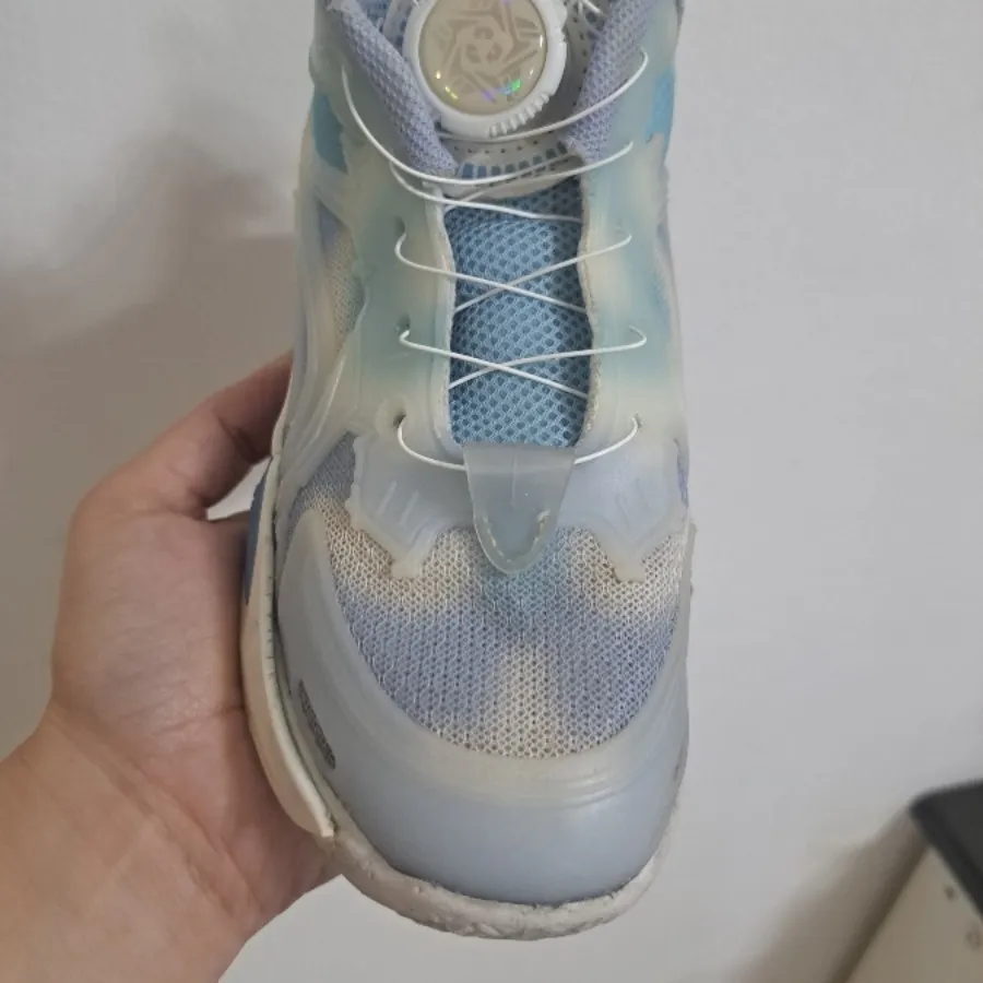 کتونی عالی و برند سایز