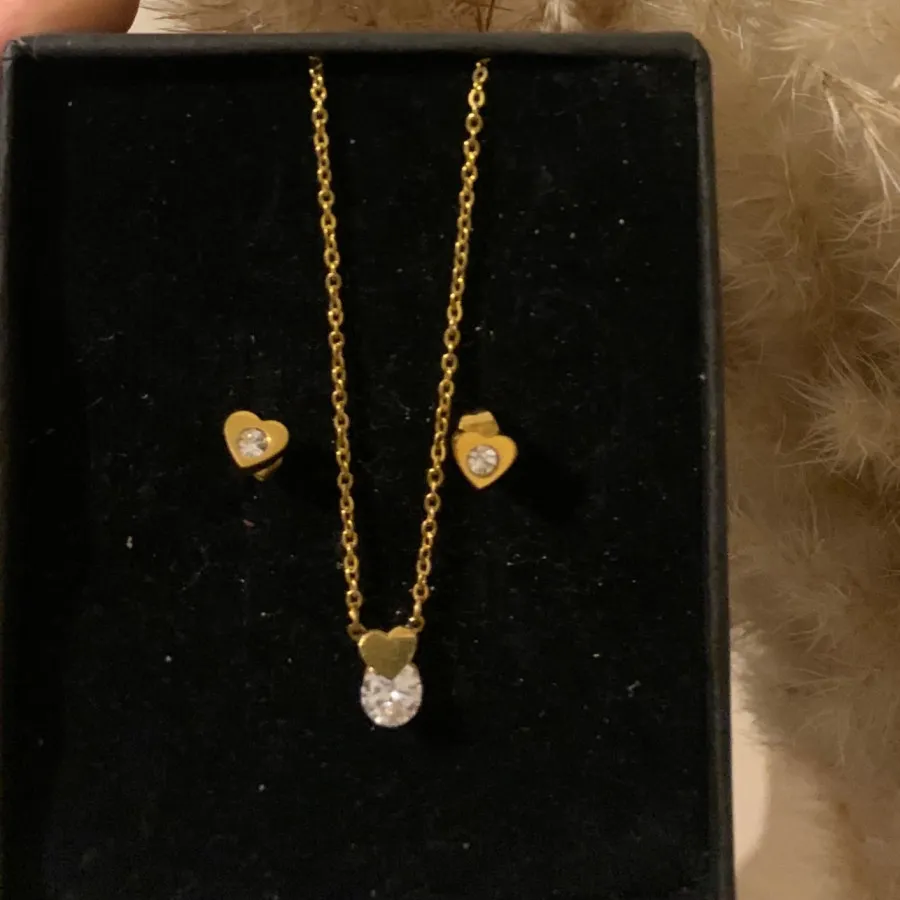 گردنبند و گوشواره