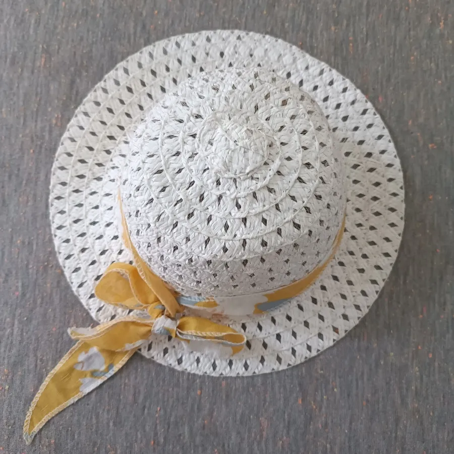 کلاه حصیری دخترانه