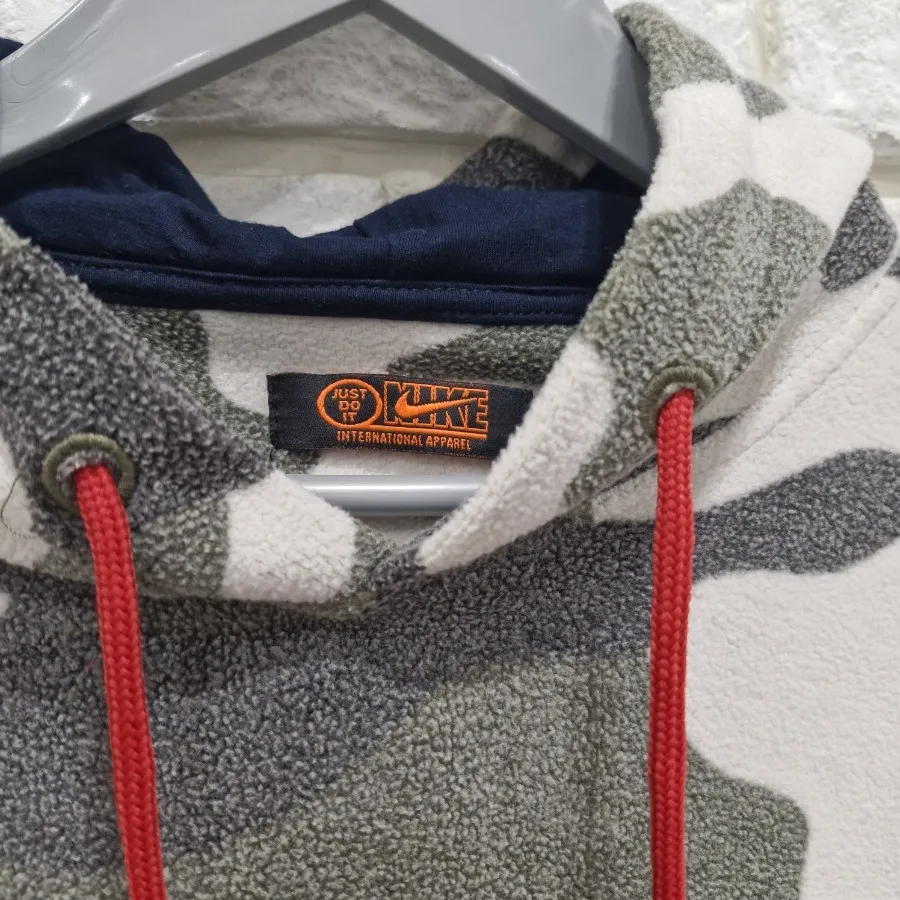 هودی طرح دار