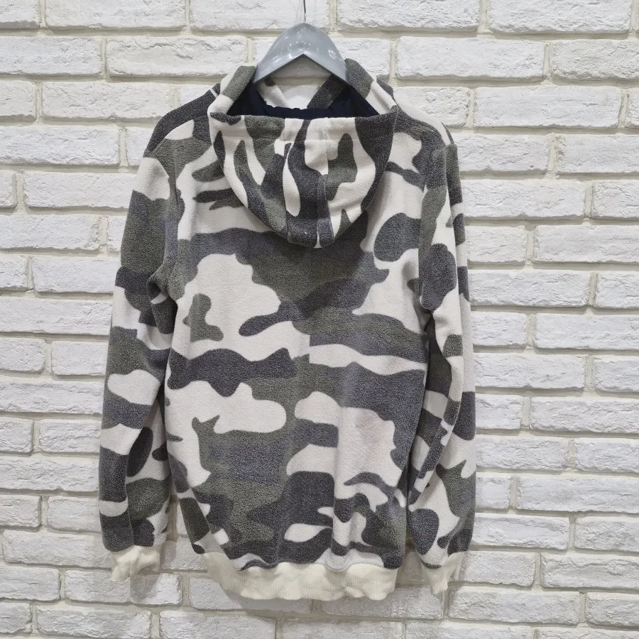 هودی طرح دار