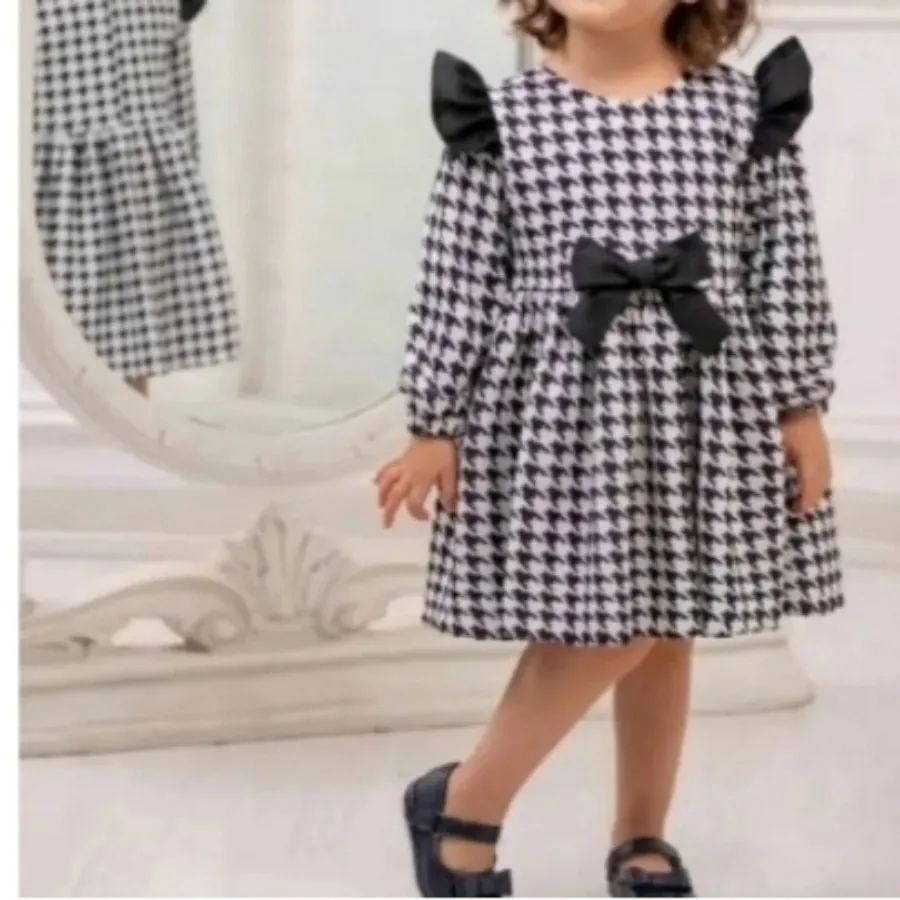 پیراهن دخترانه