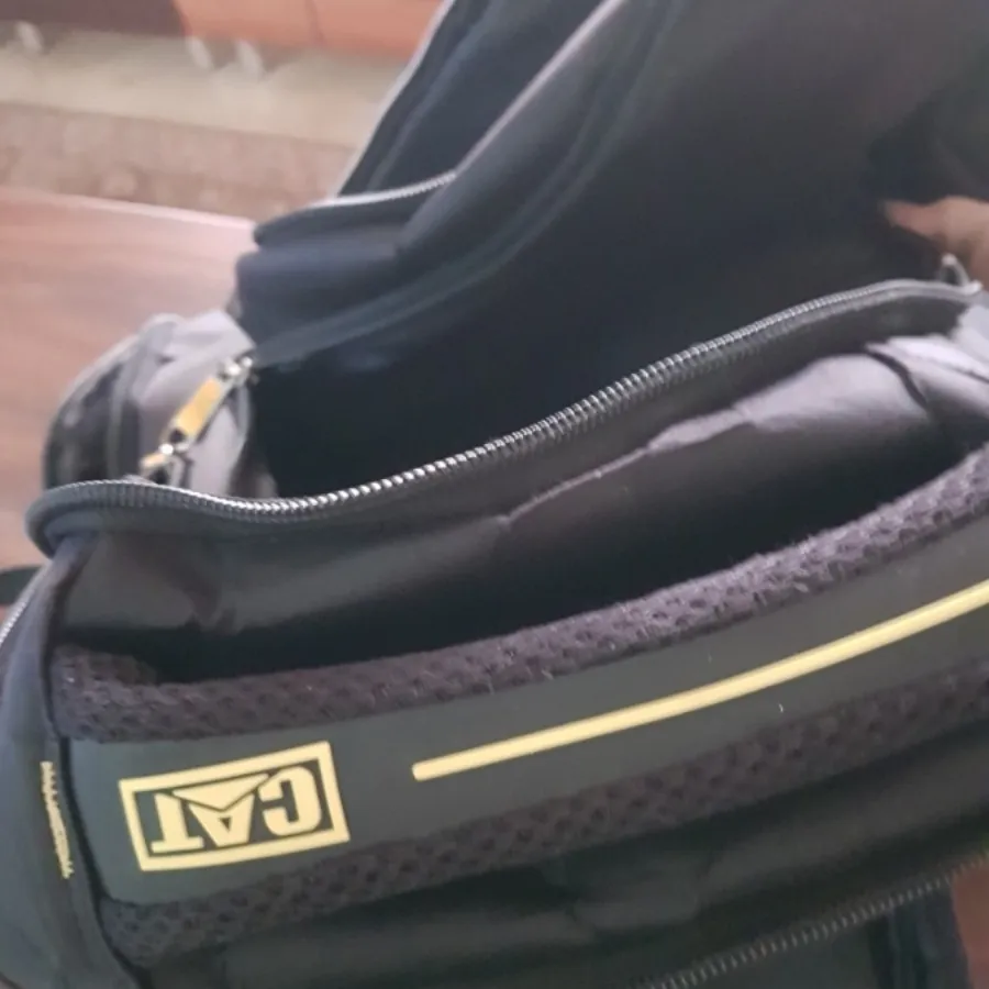 کوله پشتی چرخدار وساده