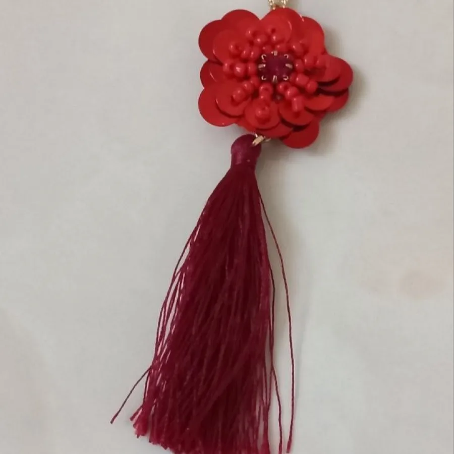 گردنبند گل زیبا