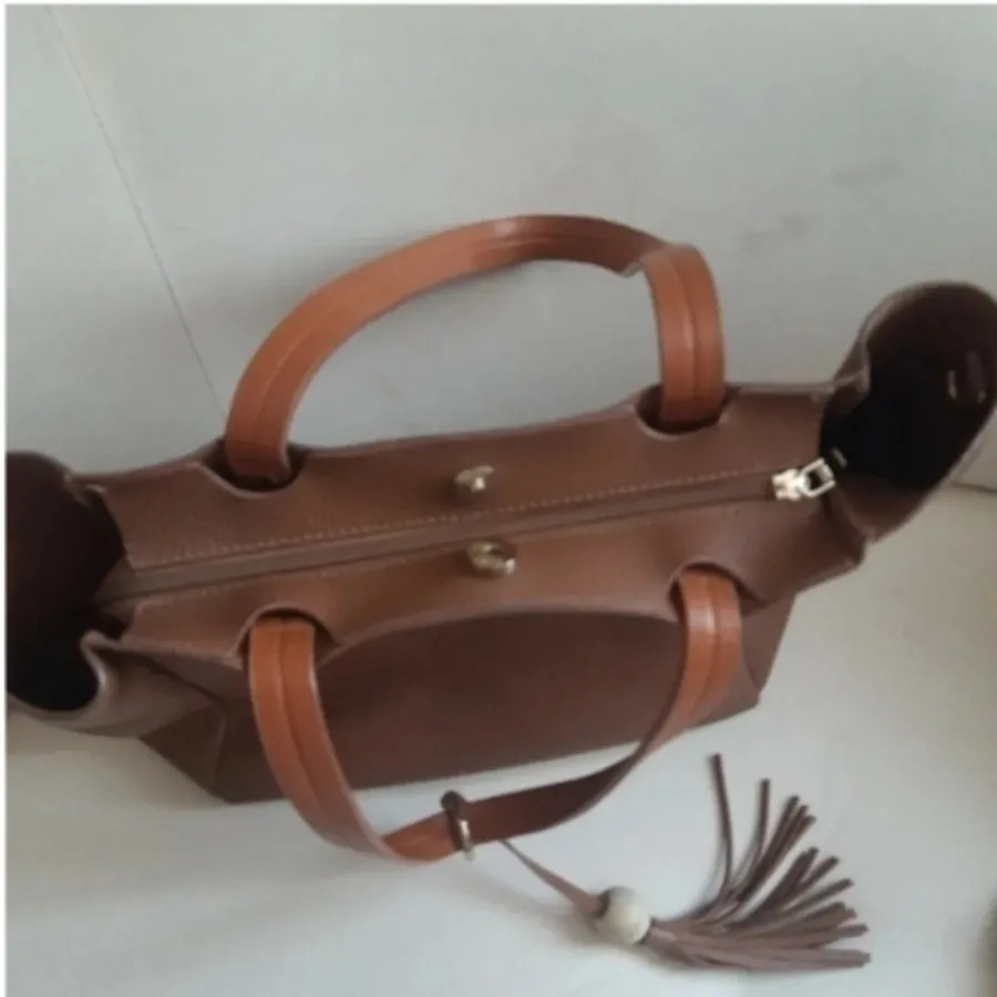 کیف چرم عسلی