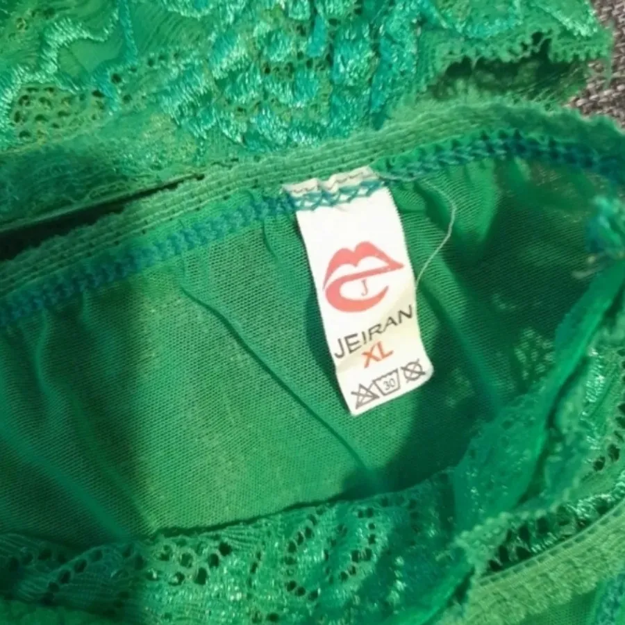 شورت و سوتین