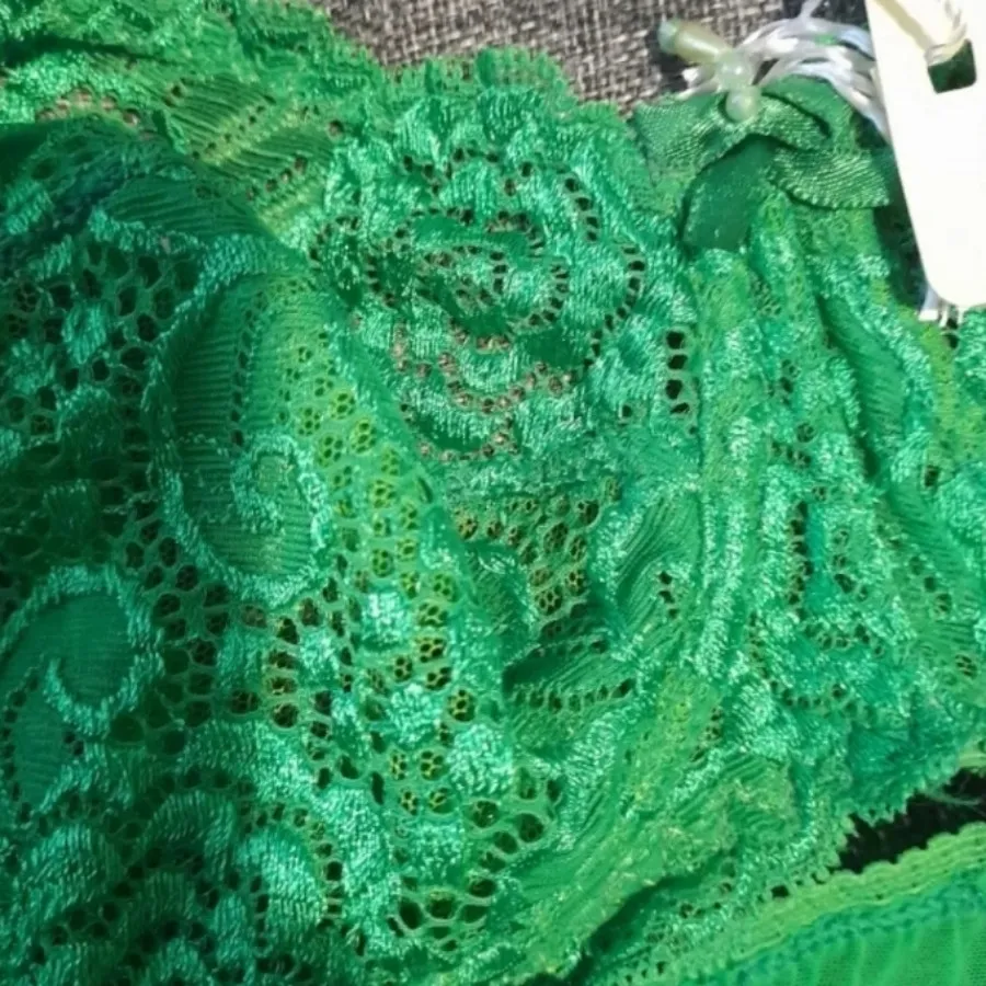 شورت و سوتین