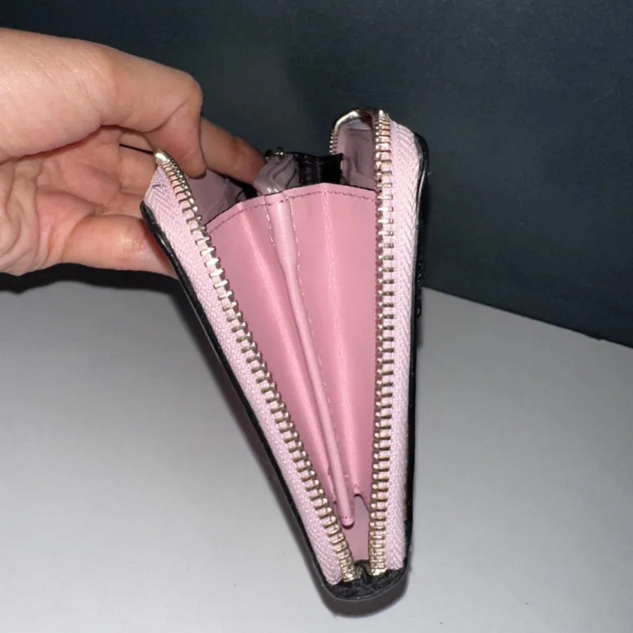 کیف پول ویکتوریا سکرت