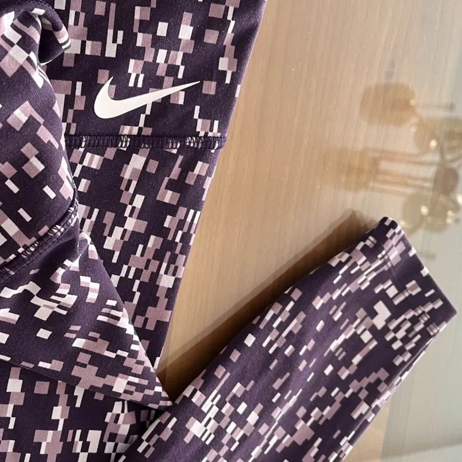 لگ نایکی بنفش